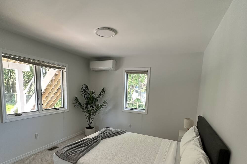 Photo of Bedroom in Greenport West