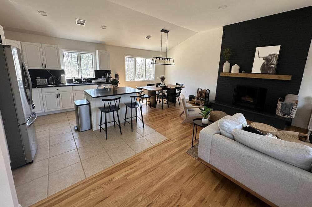 Photo of Livingroom in Greenport West