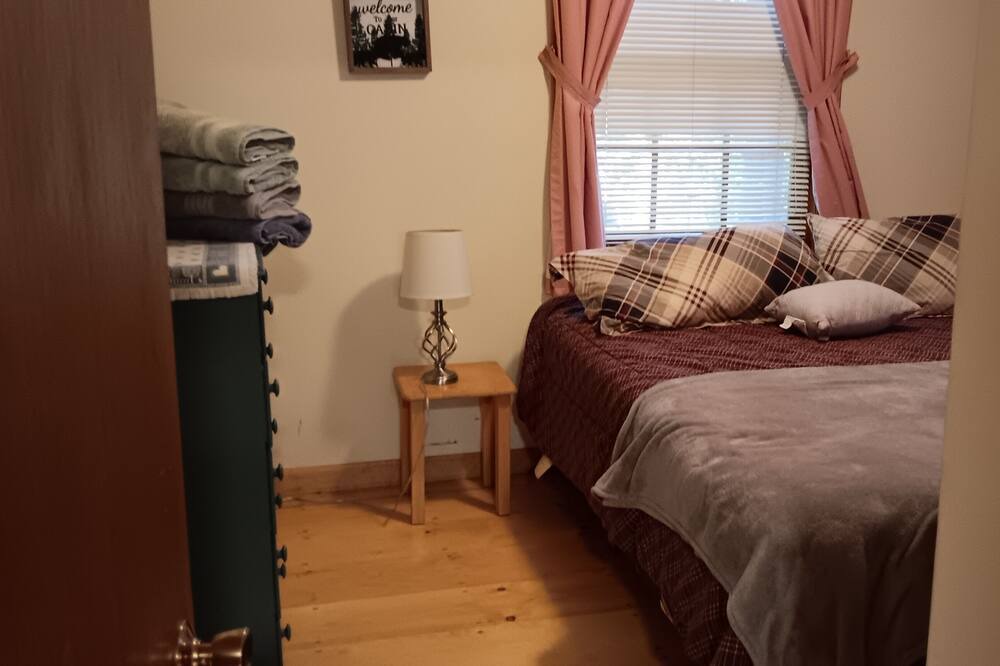 Photo of Bedroom in Conway