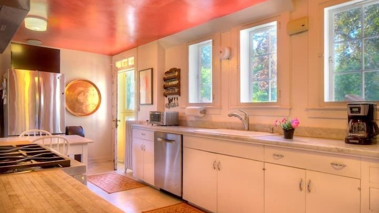 Photo of Kitchen in Ocean Drive