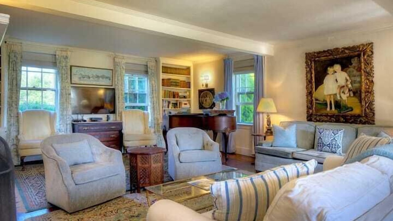 Photo of Livingroom in Ocean Drive