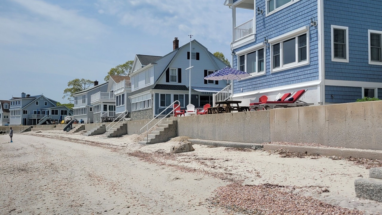 Photo of Others in Niantic