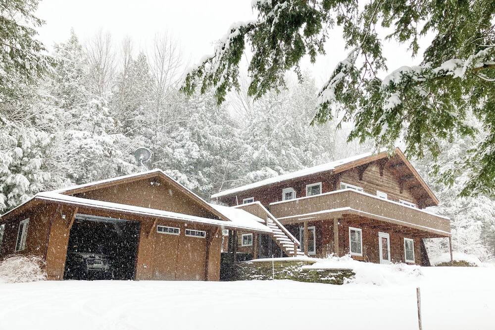 Photo of Outdoor in Stowe Hollow