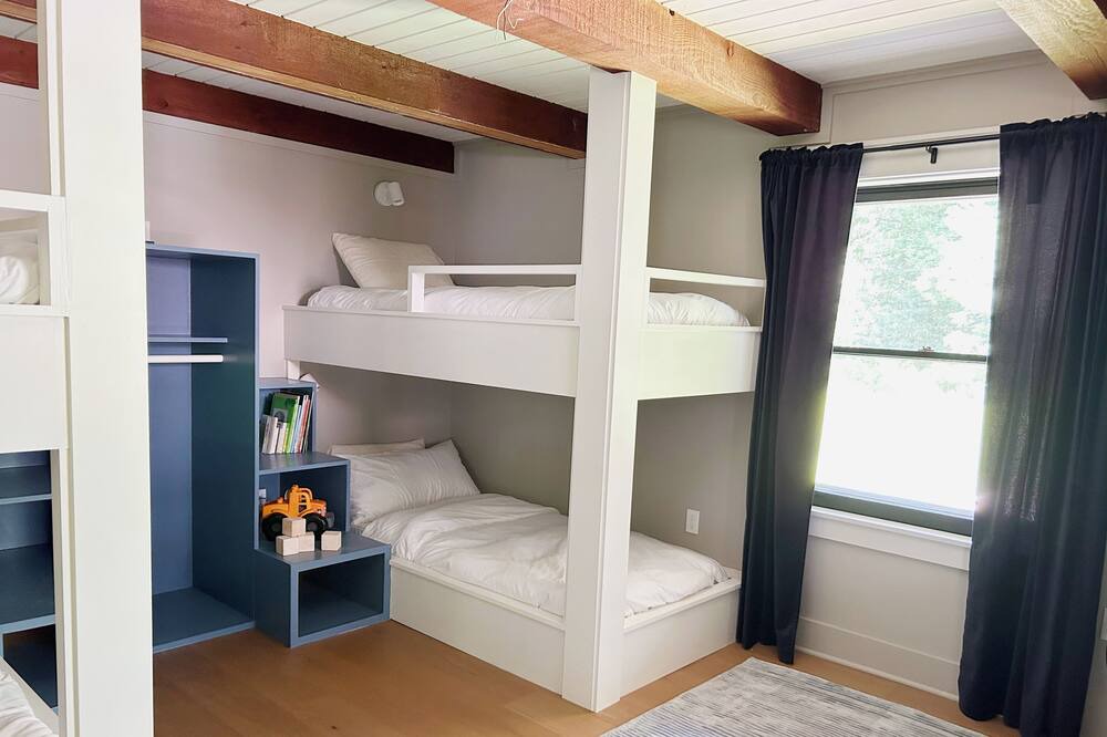 Photo of Bedroom in Stowe Hollow