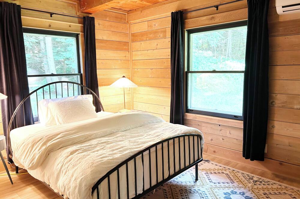 Photo of Bedroom in Stowe Hollow