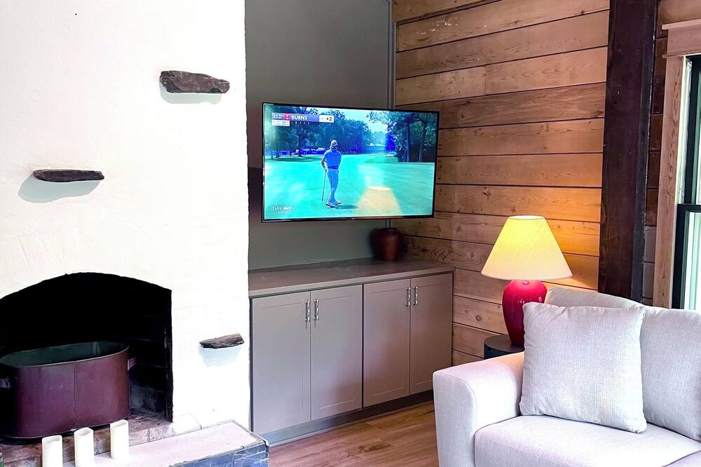 Photo of Livingroom in Stowe Hollow