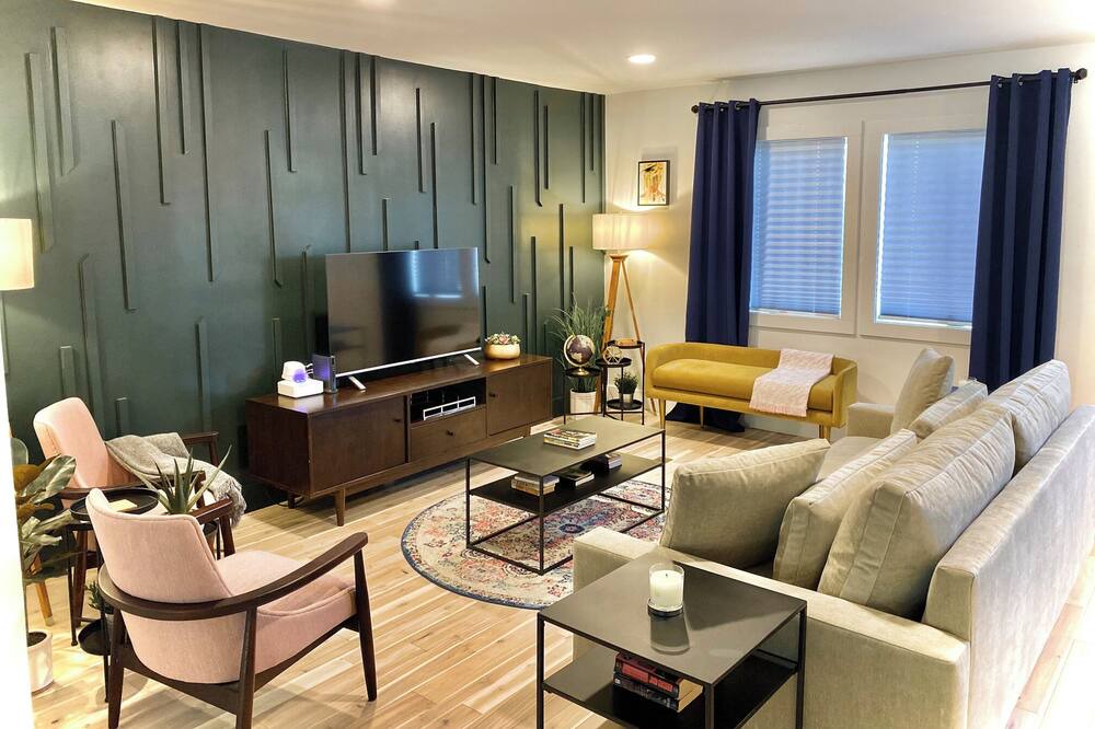 Photo of Livingroom in Hudson