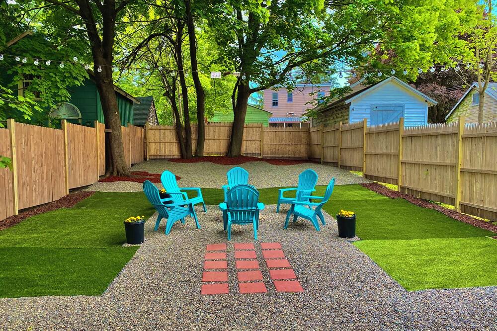 Photo of Outdoor in Hudson