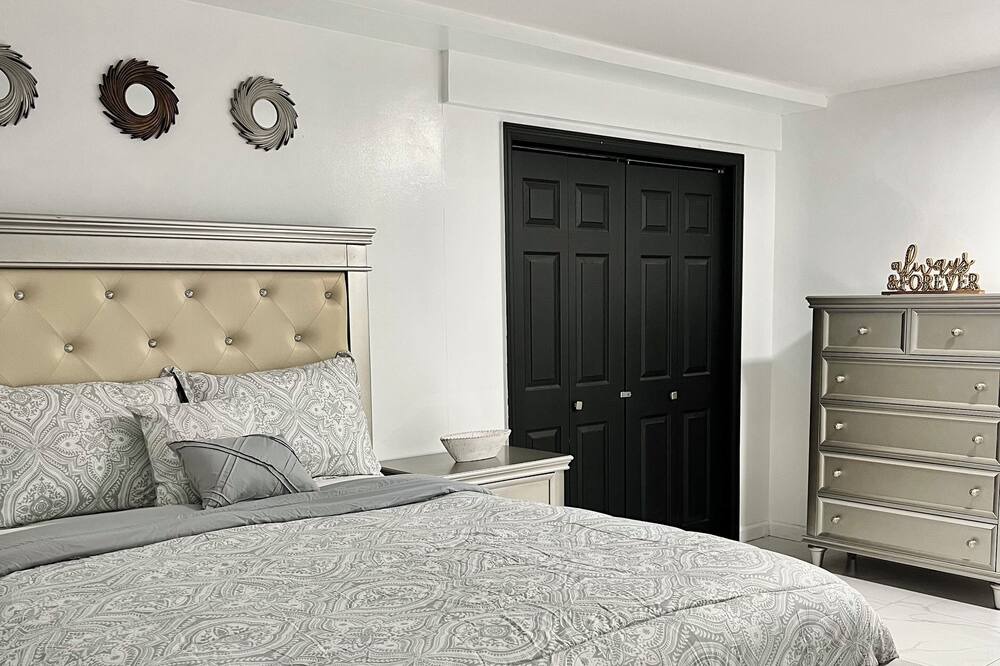 Photo of Bedroom in South Valley Stream