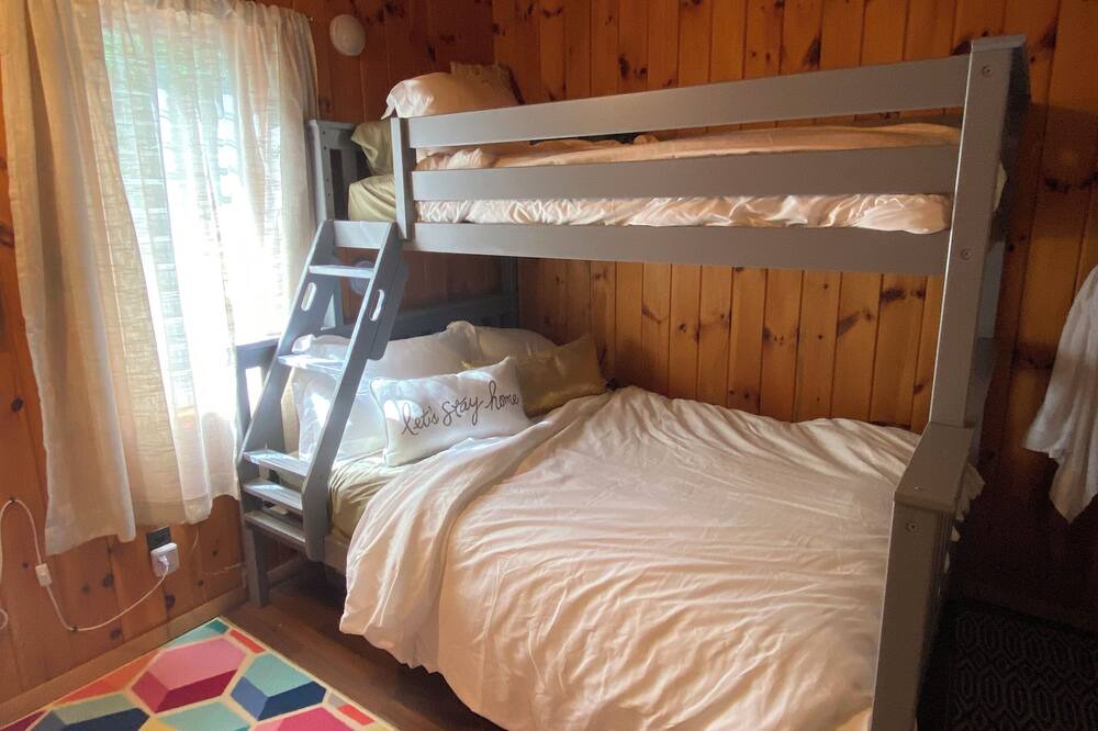 Photo of Bedroom in Jay