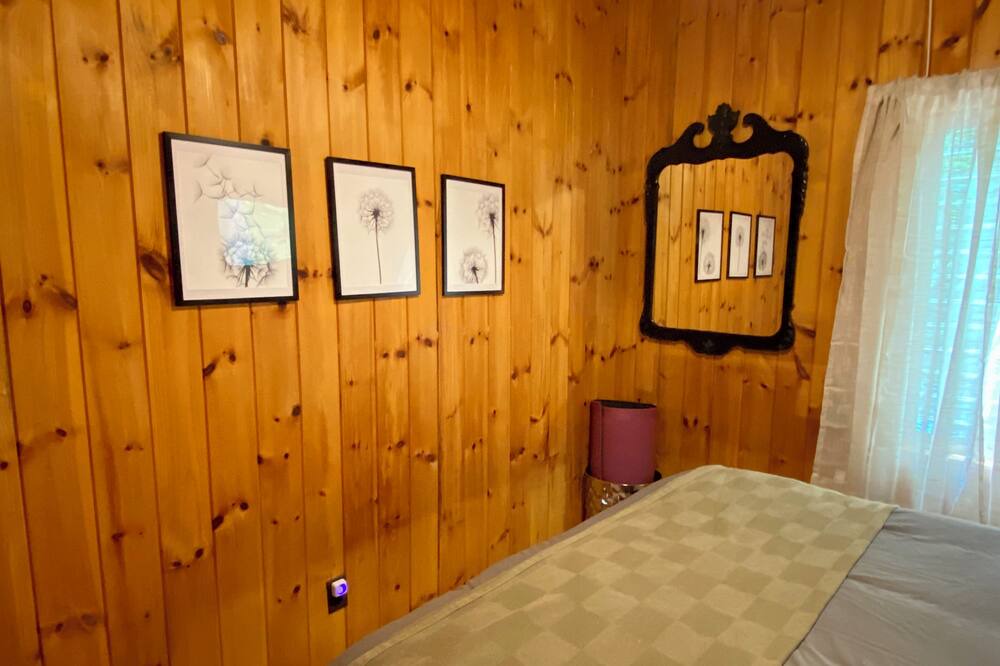 Photo of Bedroom in Jay