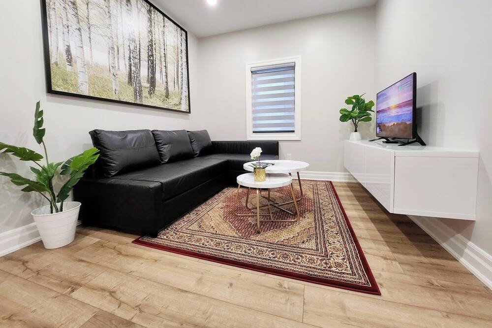 Photo of Livingroom in Downtown