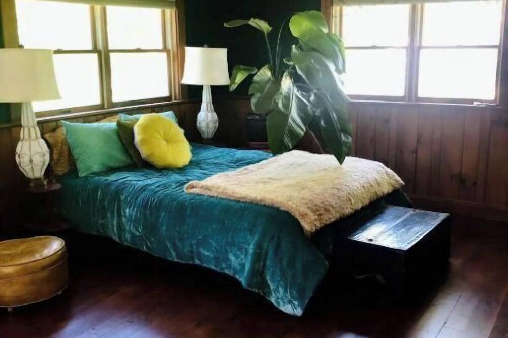 Photo of Bedroom in Islesboro
