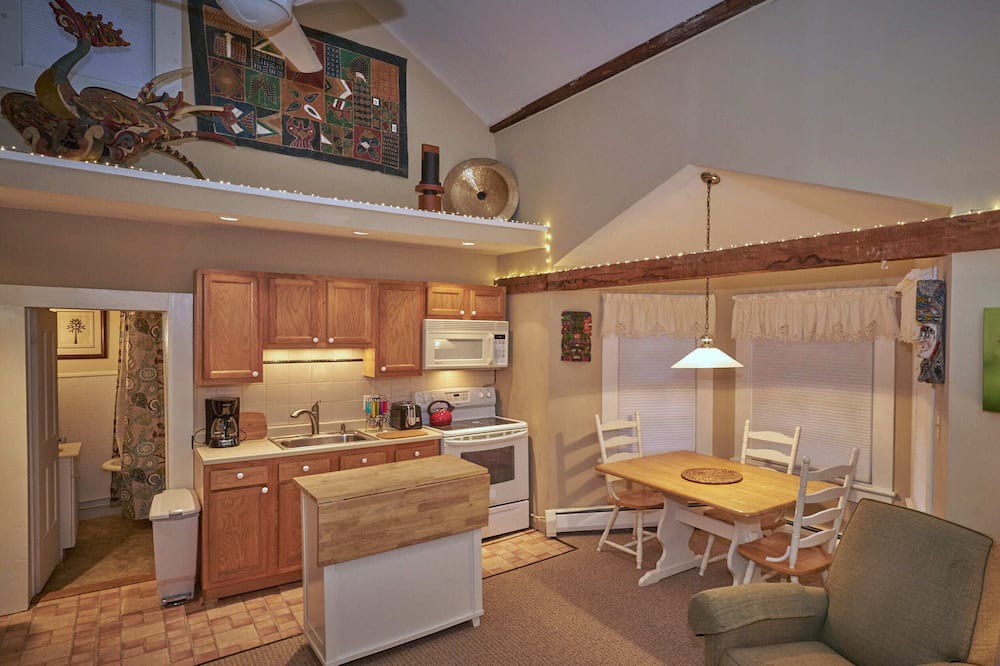 Photo of Livingroom in East Haddam