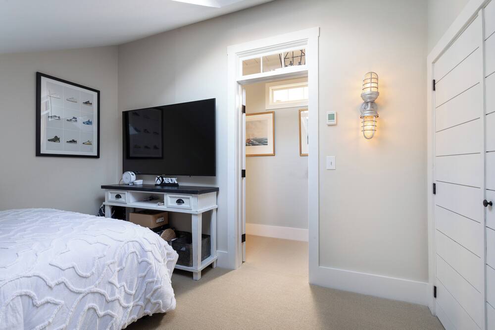 Photo of Bedroom in Bellevue Avenue Historic District
