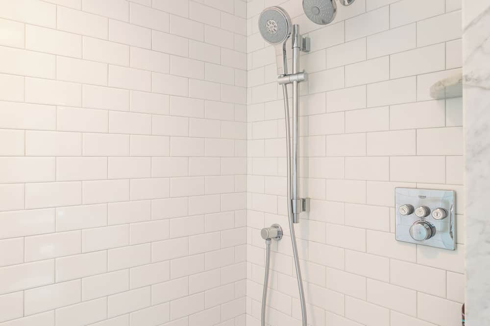 Photo of Bathroom in Bellevue Avenue Historic District