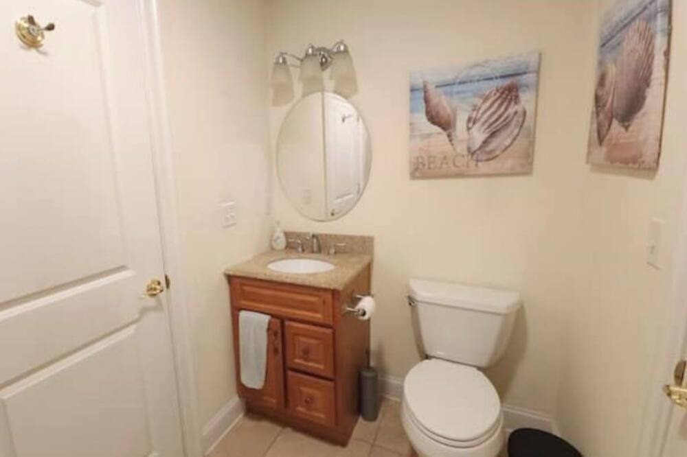 Photo of Bathroom in Glastonbury