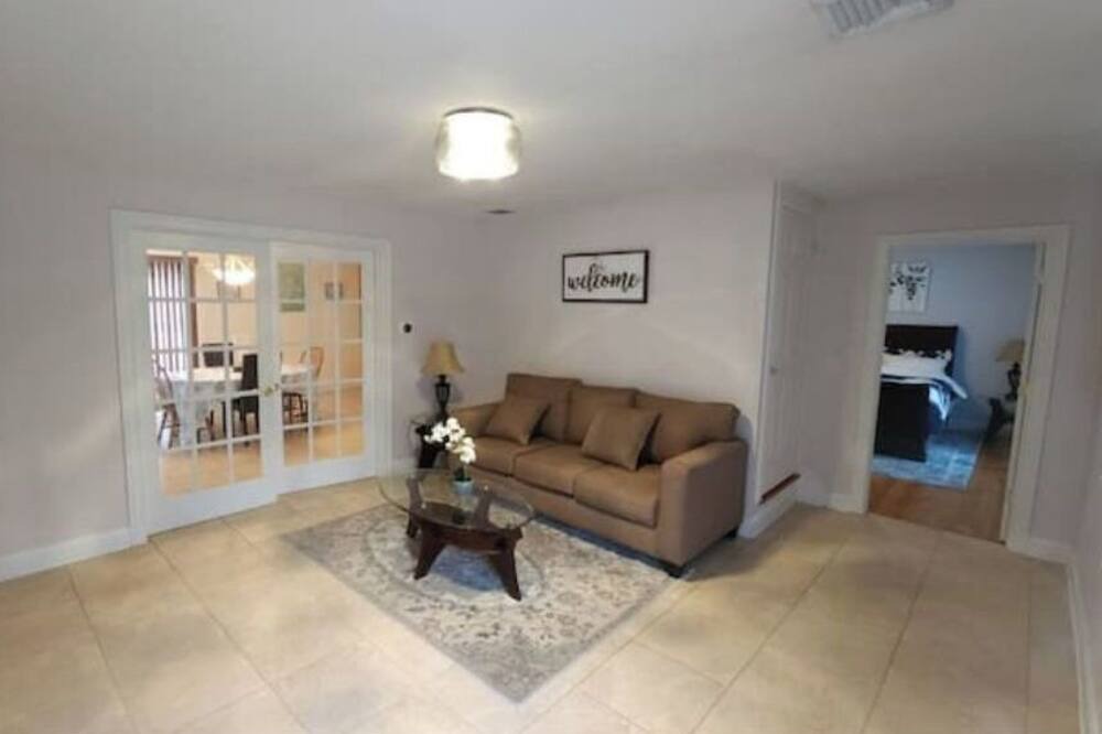 Photo of Livingroom in Glastonbury