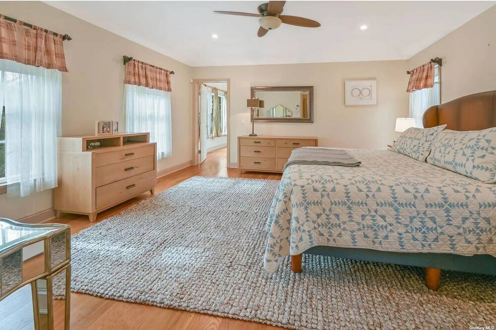 Photo of Bedroom in Greenport West