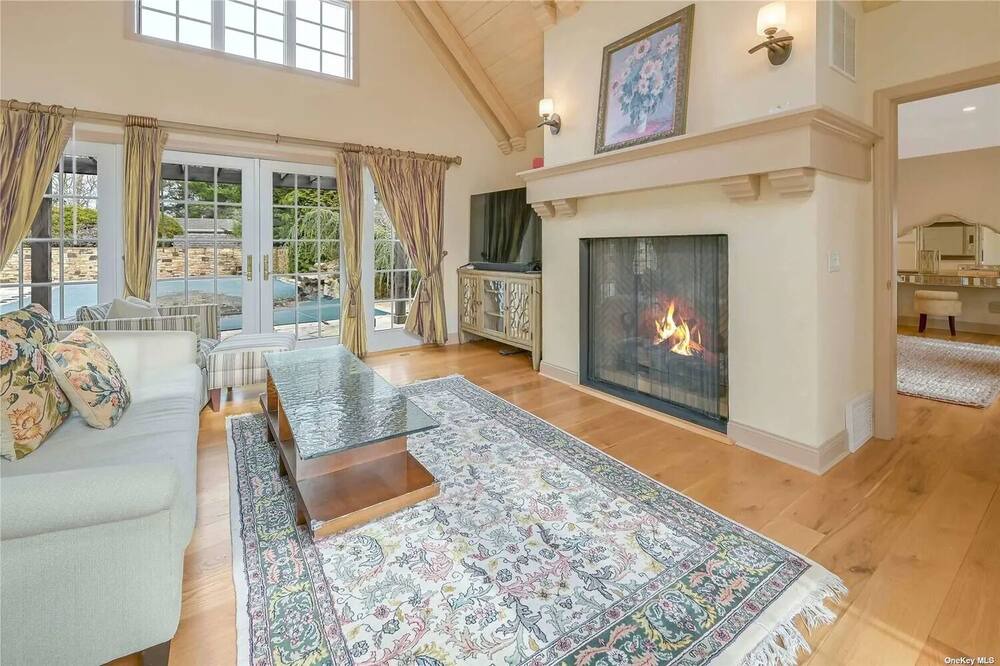 Photo of Livingroom in Greenport West