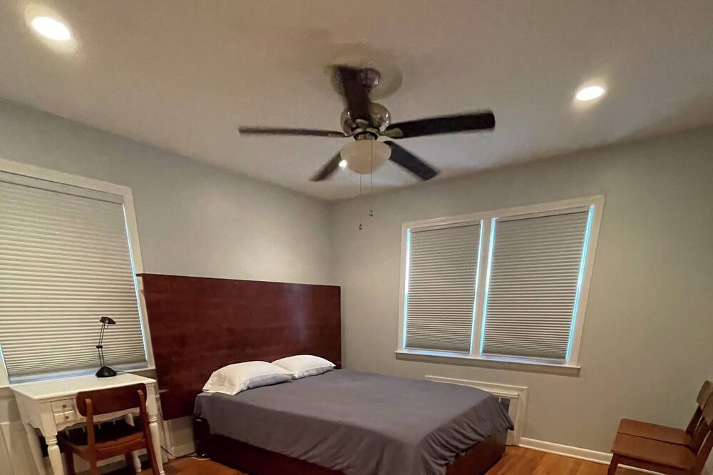 Photo of Bedroom in West New Haven