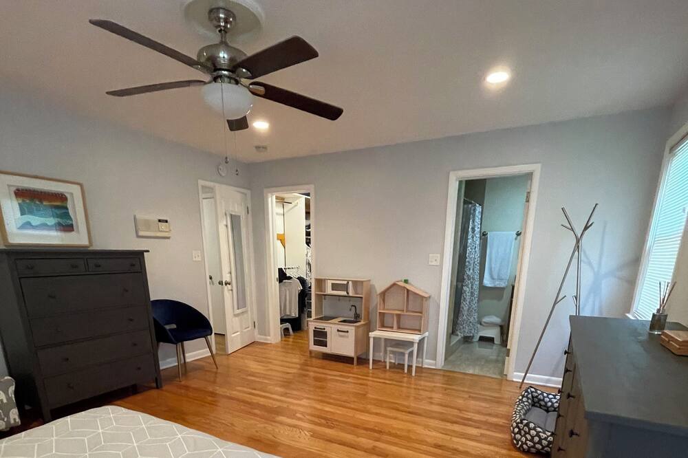 Photo of Bedroom in West New Haven