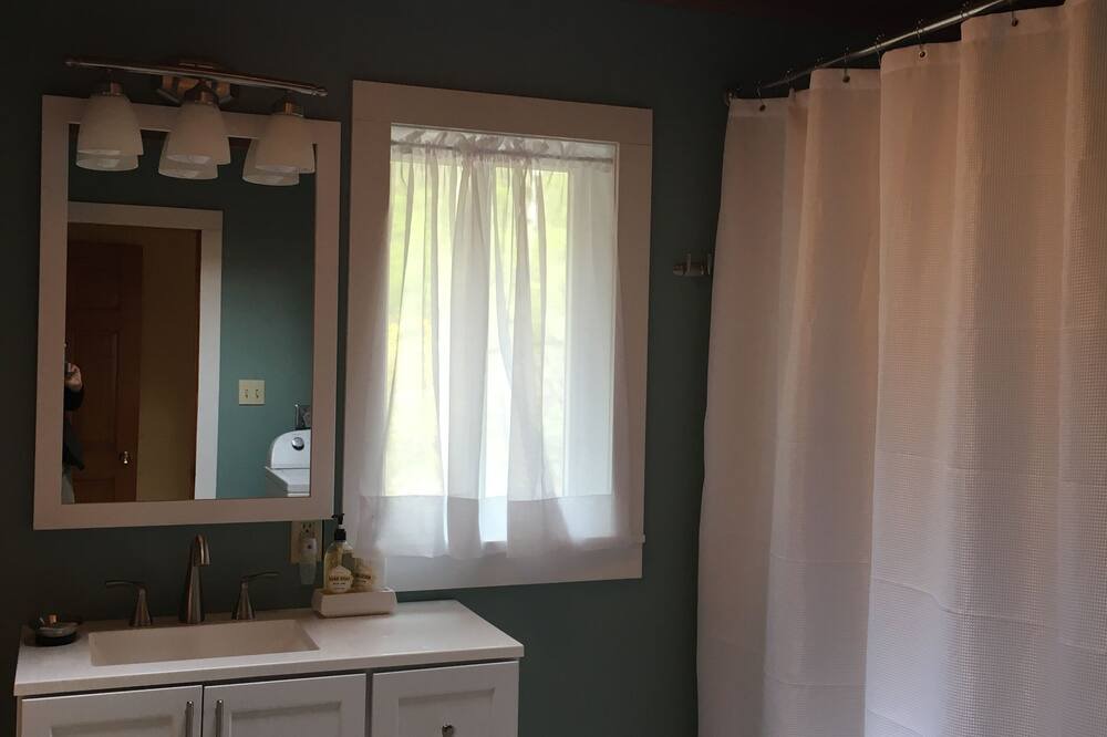 Photo of Bathroom in Hillsboro