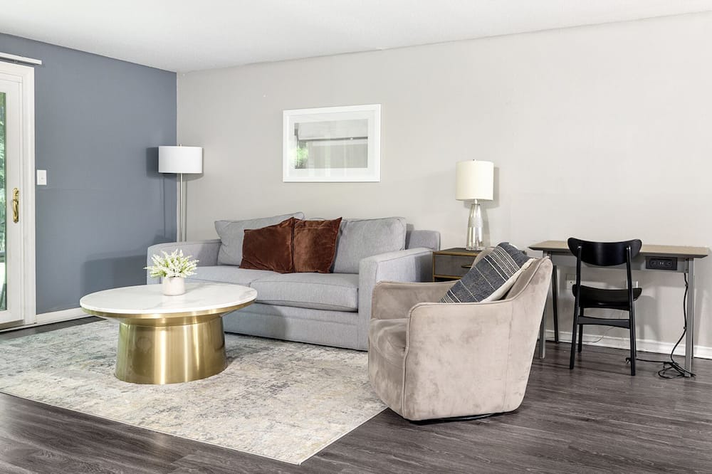Photo of Livingroom in Avon