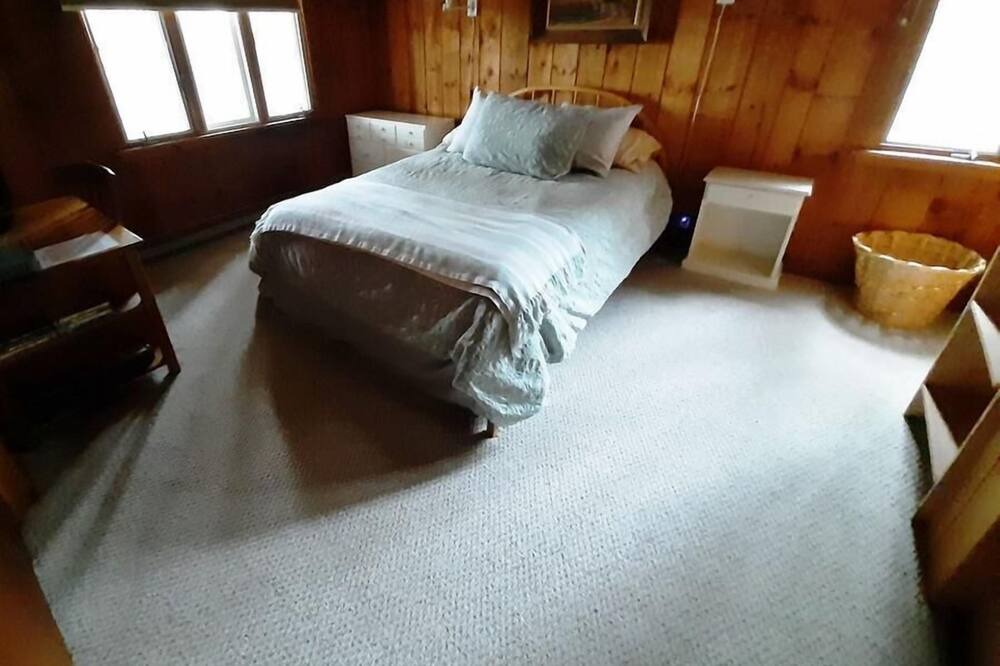 Photo of Bedroom in Campton