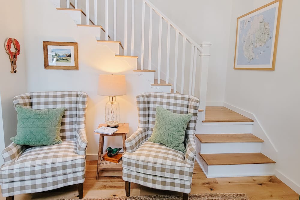 Photo of Livingroom in Southwest Harbor