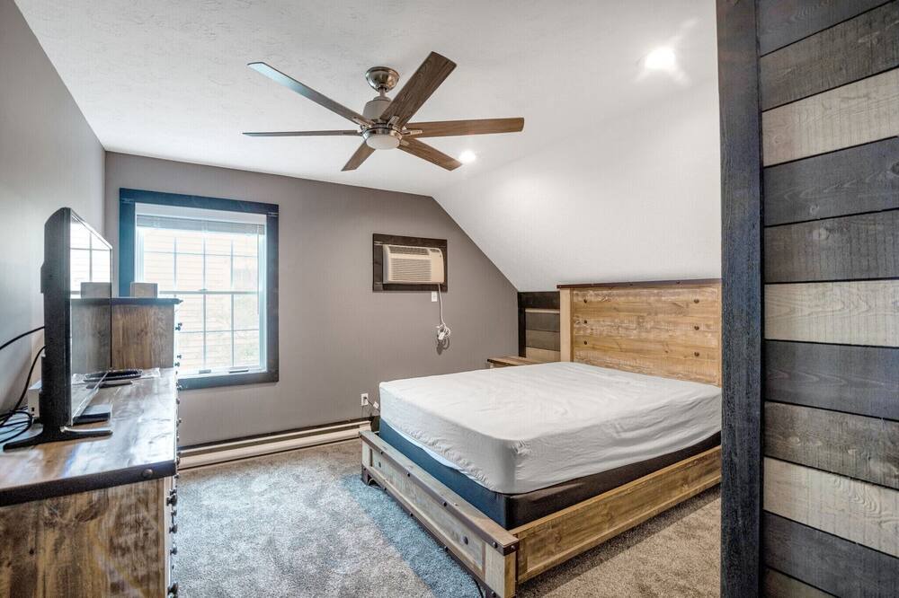 Photo of Bedroom in Rowland