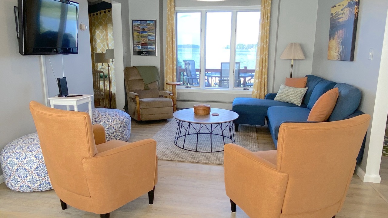 Photo of Livingroom in Schuyler Falls