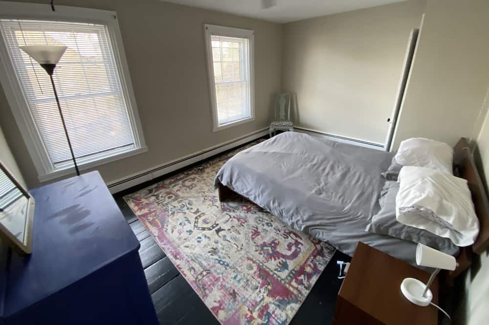 Photo of Bedroom in Warren