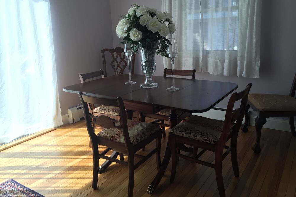 Photo of Kitchen in Bellevue Avenue Historic District