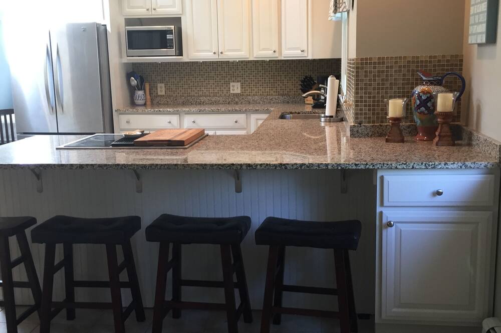 Photo of Kitchen in Bellevue Avenue Historic District