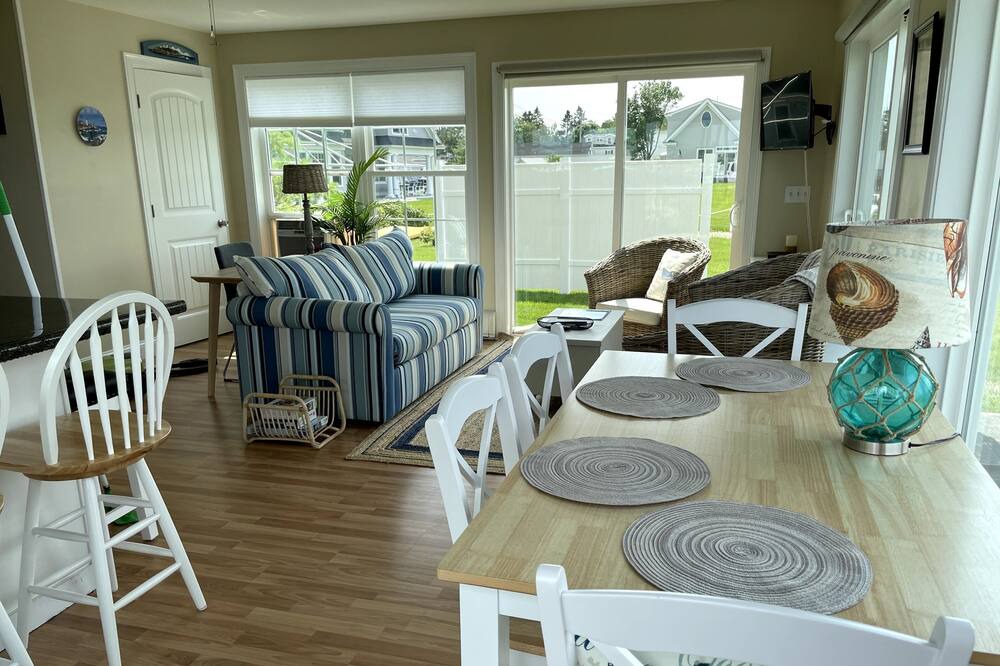 Photo of Livingroom in Scarborough