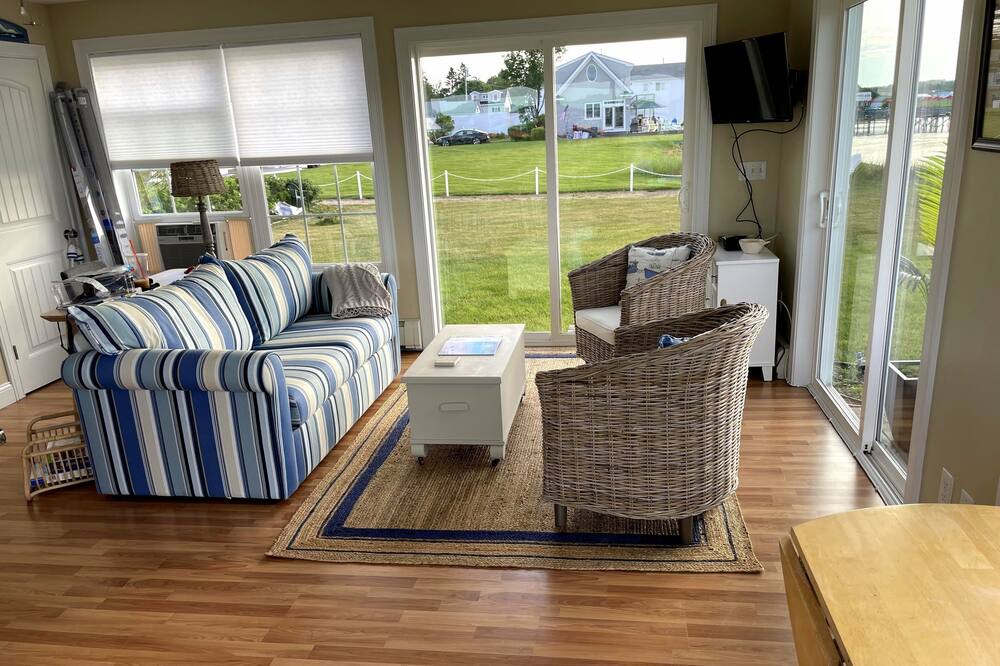 Photo of Livingroom in Scarborough