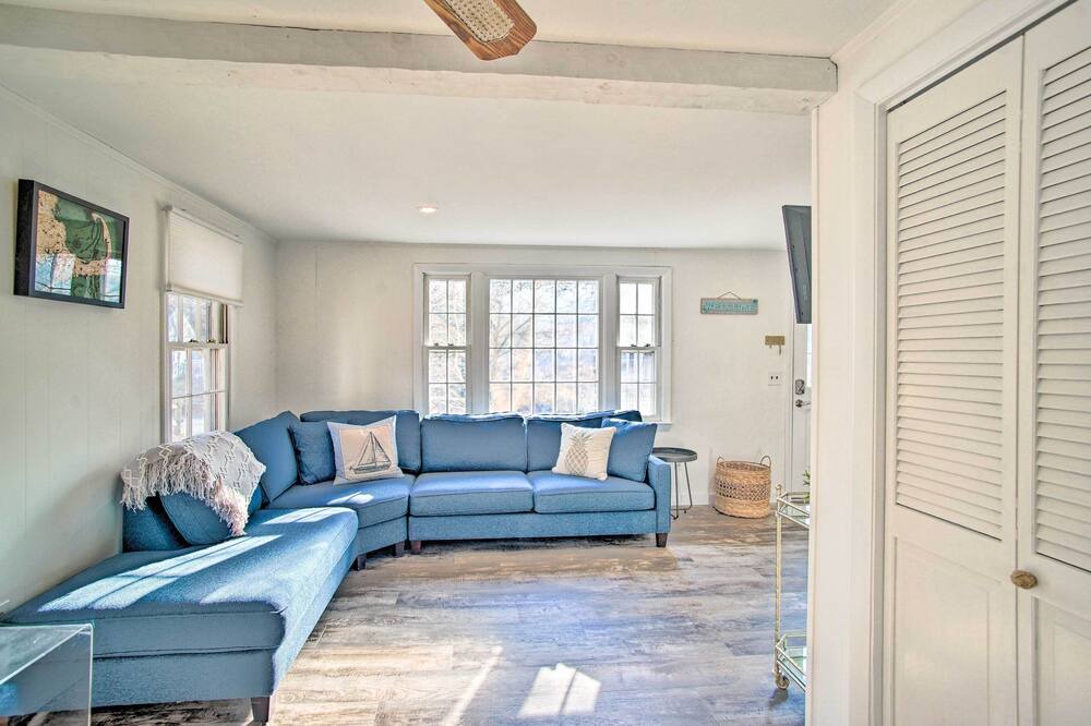 Photo of Livingroom in South Dennis