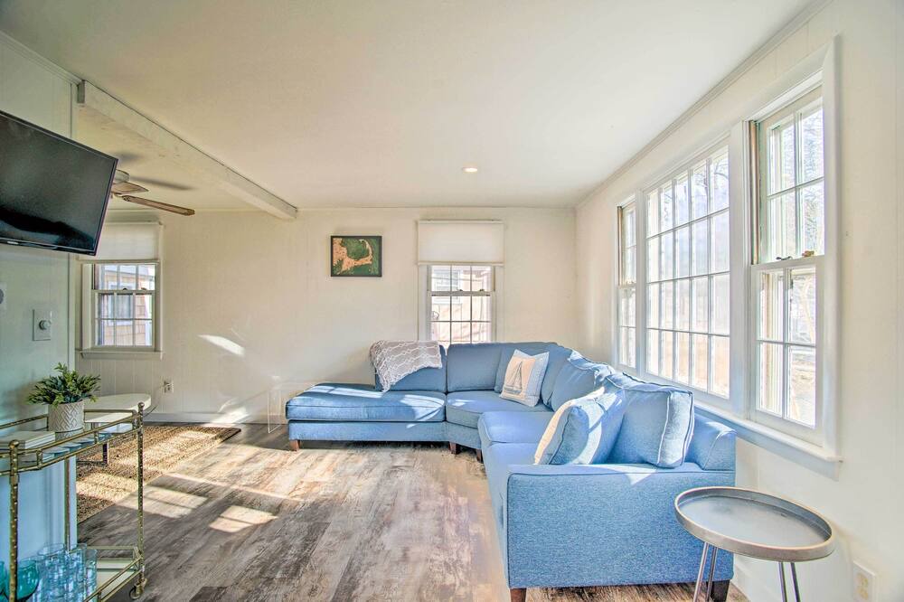Photo of Livingroom in South Dennis