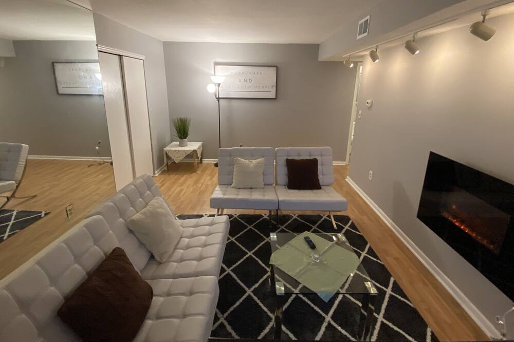 Photo of Livingroom in East Haven