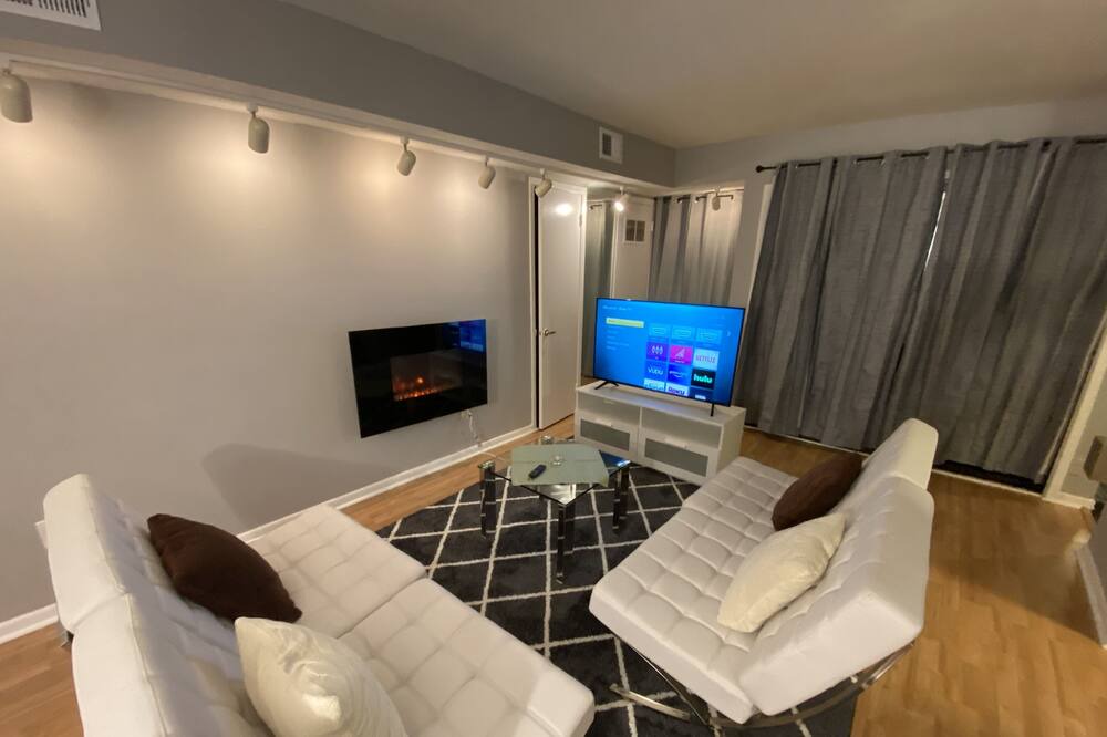 Photo of Livingroom in East Haven