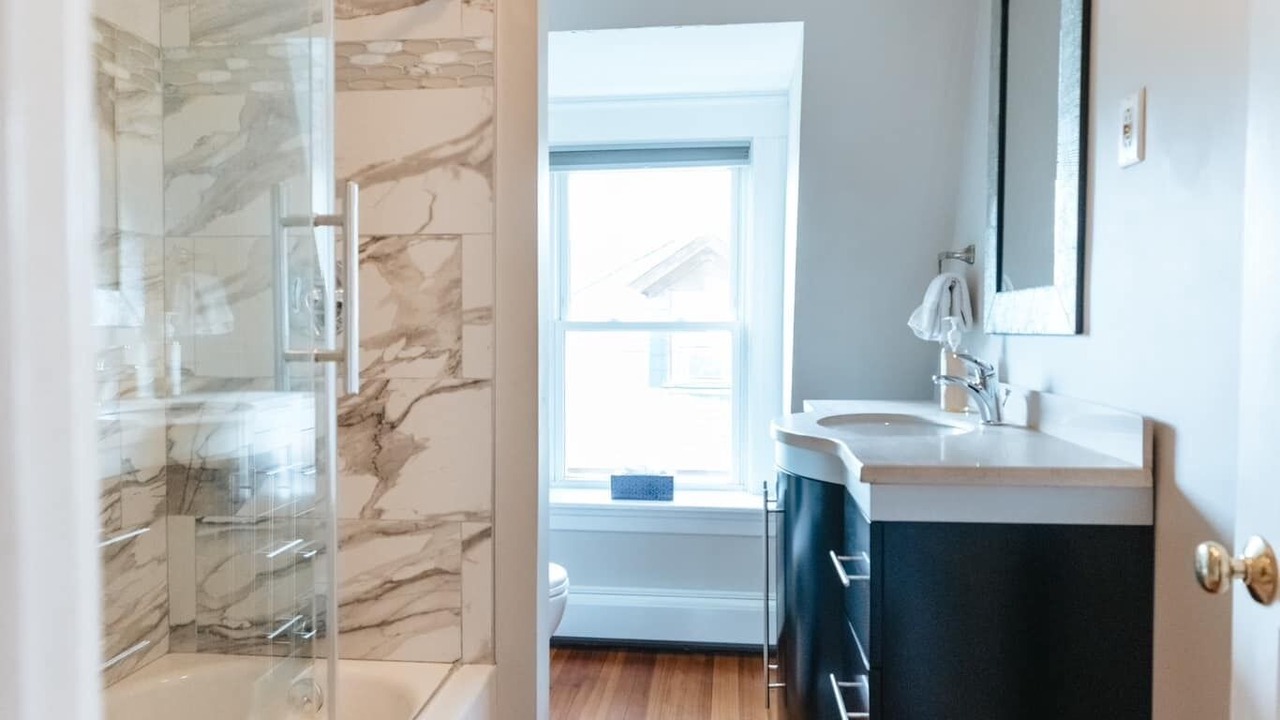 Photo of Bathroom in Bellevue Avenue Historic District
