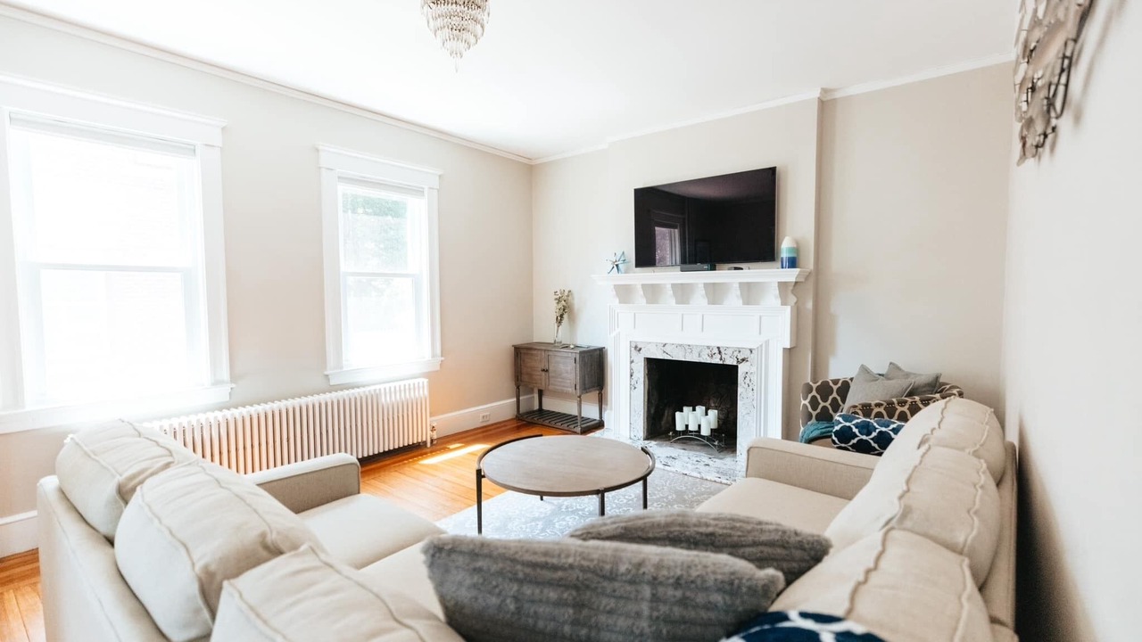 Photo of Livingroom in Bellevue Avenue Historic District