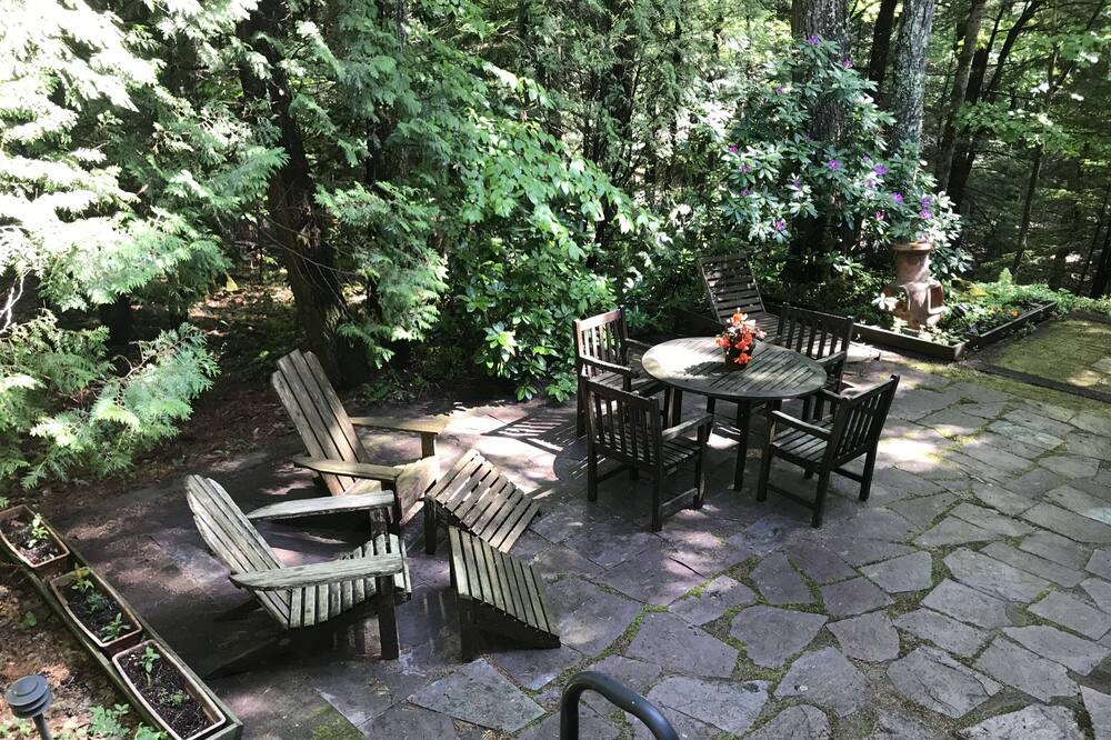 Photo of Patio Balcony in Sandisfield