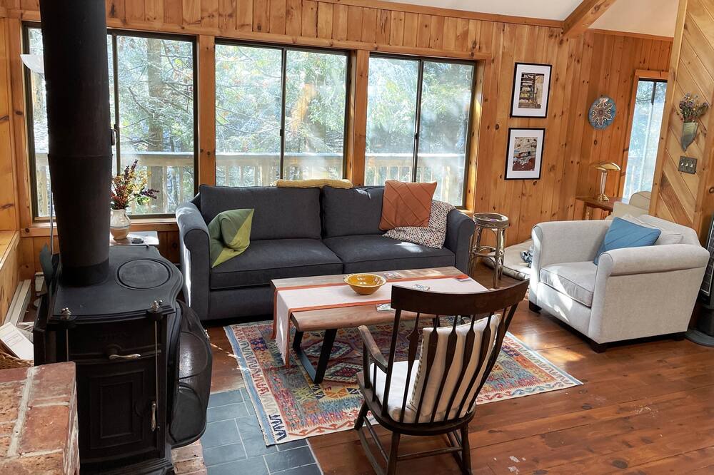 Photo of Livingroom in Sandisfield