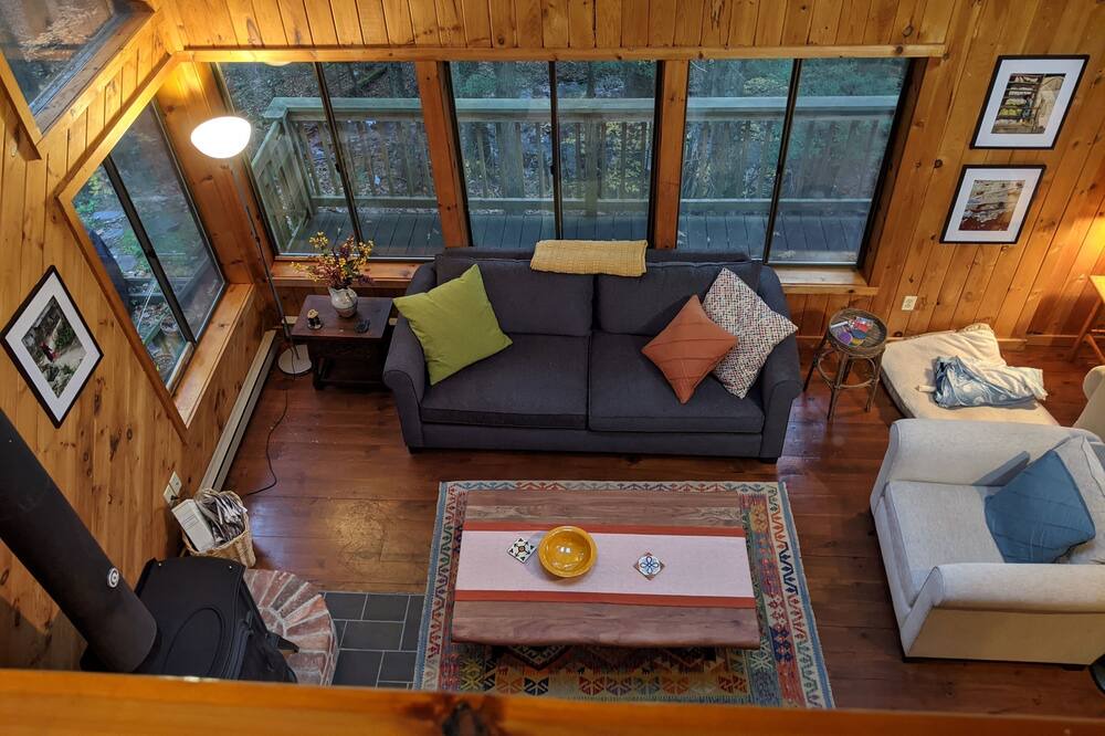 Photo of Livingroom in Sandisfield