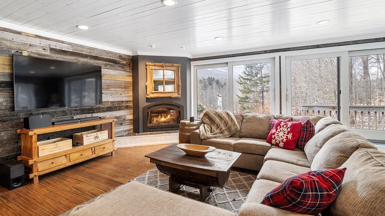 Photo of Livingroom in Stowe Area