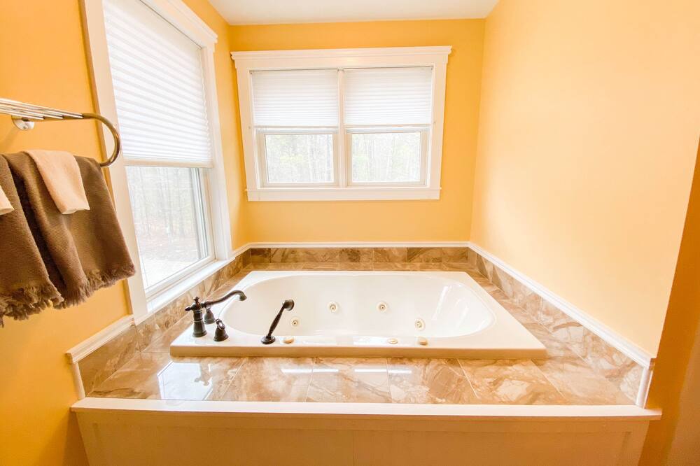 Photo of Bathroom in Glen