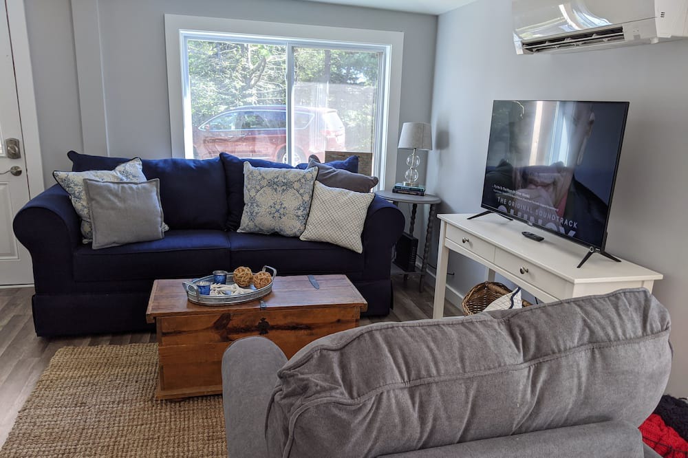 Photo of Livingroom in West Boothbay Harbor
