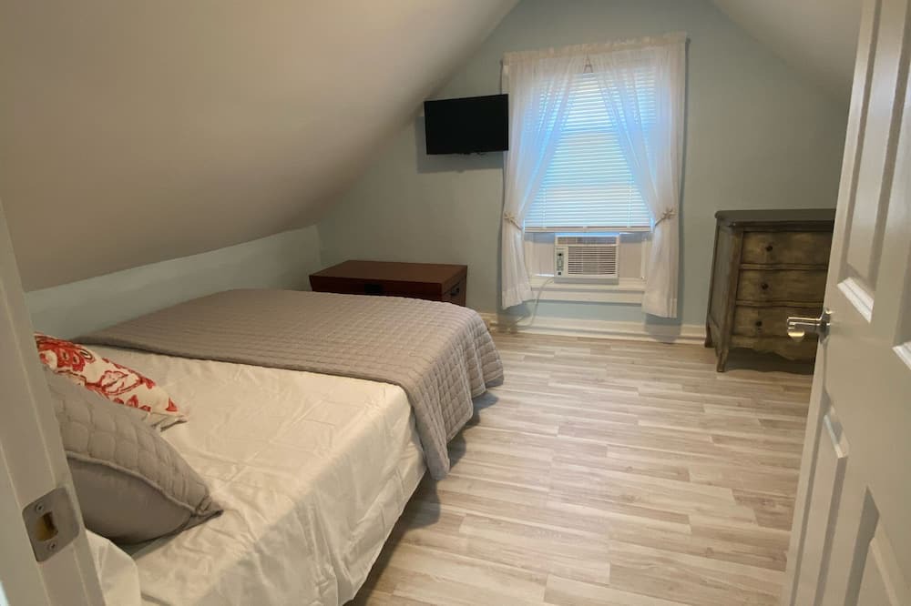 Photo of Bedroom in Bristol
